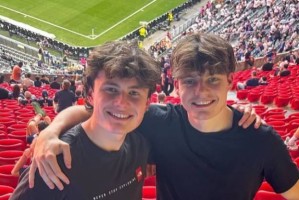 离谱🤯两名网红逃票看了欧冠决赛，在安联球场厕所待了超27小时