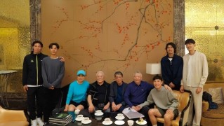 上港冠军名帅官宣离开俱乐部！法甲教头将挑大梁，继续带队冲冠