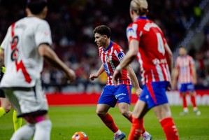 足坛一夜综述：米兰决赛对手出炉，马竞3-0大胜，圆神带队冲欧冠