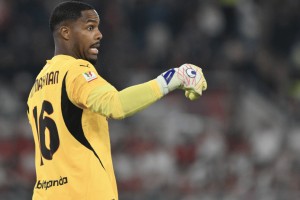 切尔西谈迈尼昂转会，球员盼赴蓝军踢欧冠