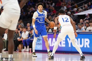 字母哥三双博纳新高28分 雄鹿送76人10连败