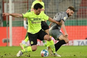 德甲对决：圣保利 VS 门兴，保级与冲击欧战之争